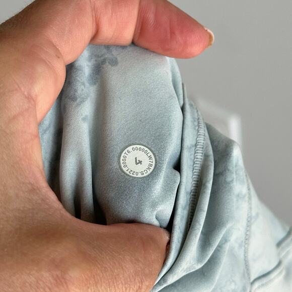 Lululemon Fast and Free Short 10" City Grit White Blue Fog - Picture 7 of 7